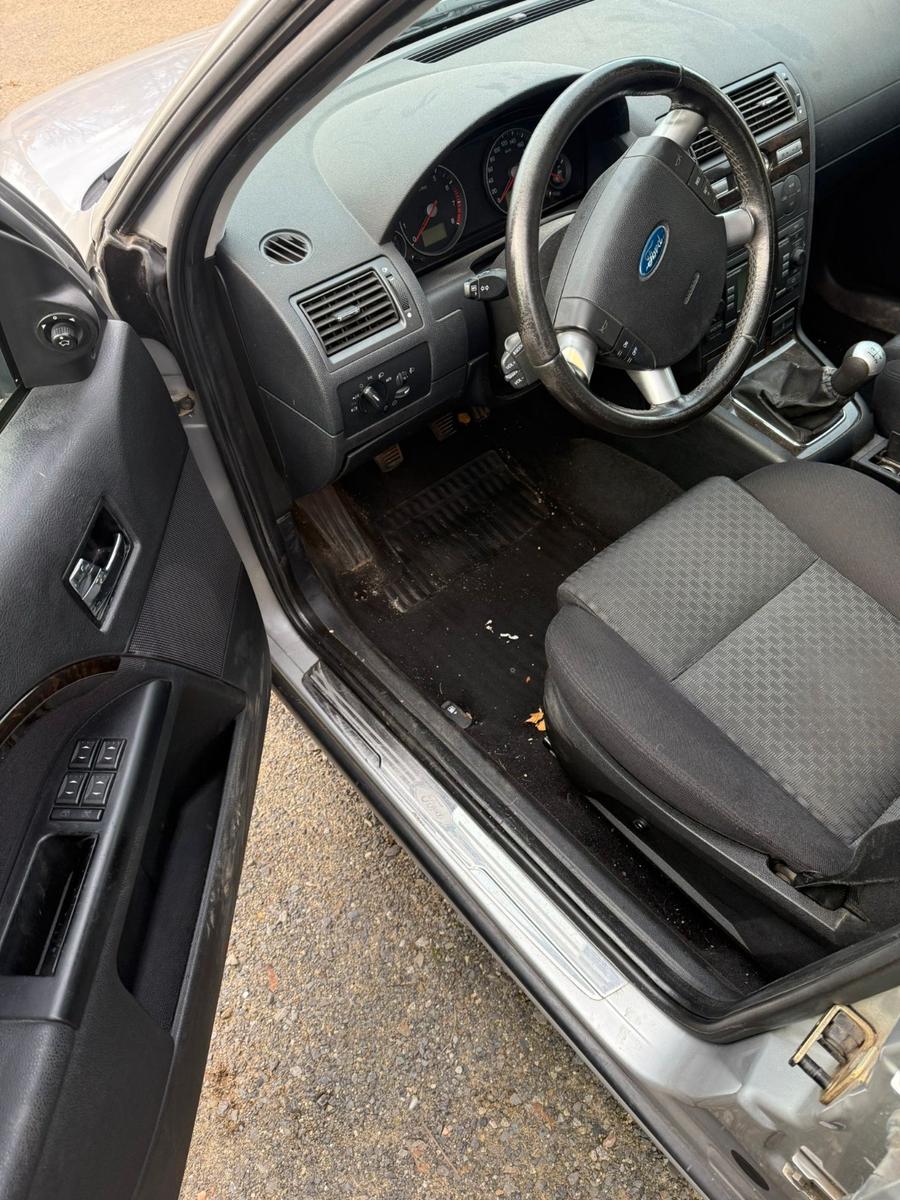 Ford Mondeo 2006 — engine 1.798 cm³, 125 HP (92kW)