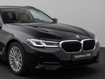 Fahrzeugabbildung BMW 530e Tour HUD Laser Sportsitz Komfortzugang