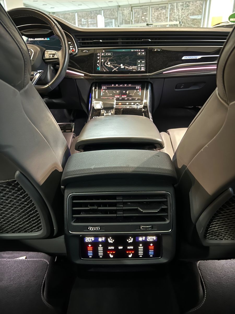 Fahrzeugabbildung Audi SQ7 4.0 TDI quattro*Head-Up * 7.SITZER*