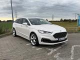 Ford Mondeo 2,0 EcoBlue 140kW Vignale voll voll voll