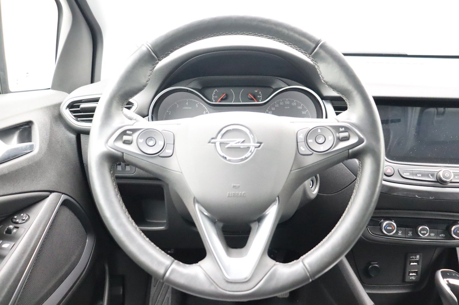 Fahrzeugabbildung Opel Crossland 1.2 Elegance