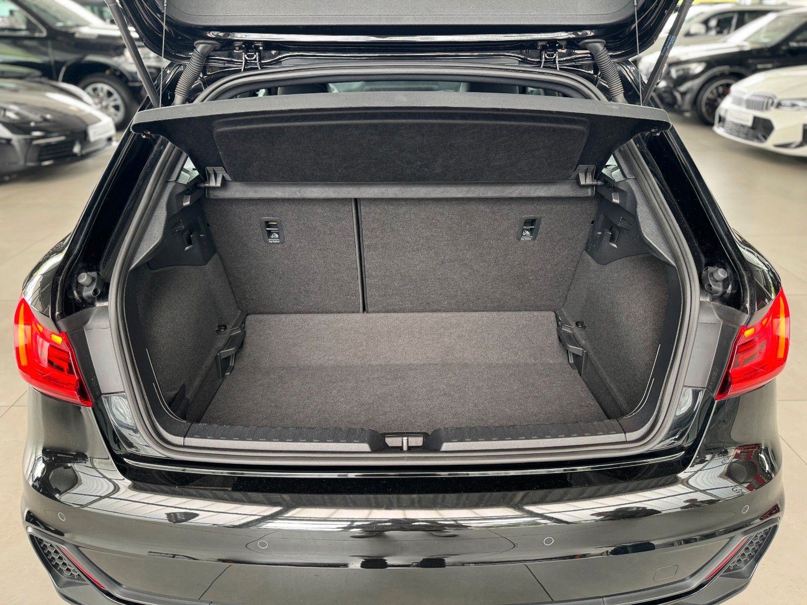 Fahrzeugabbildung Audi A1 Sportback 40 2.0TFSI 3x S-line Plus-Paket ACC