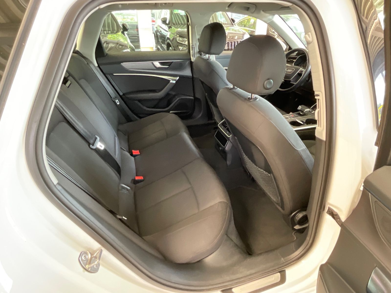 Fahrzeugabbildung Audi A6 Avant 45 TDI quattro*Business-Paket