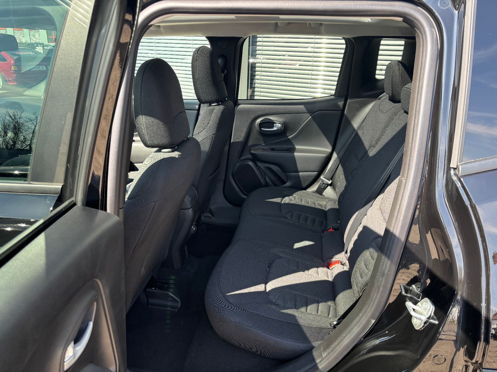 Jeep Renegade - Bild 11