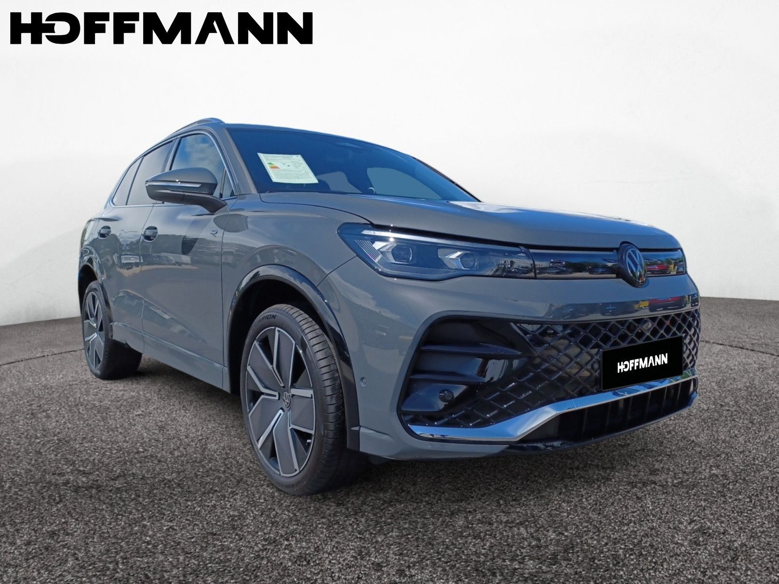 Fahrzeugabbildung Volkswagen Tiguan 1.5 eHybrid DSG R-Line AHZV, Matrix LED