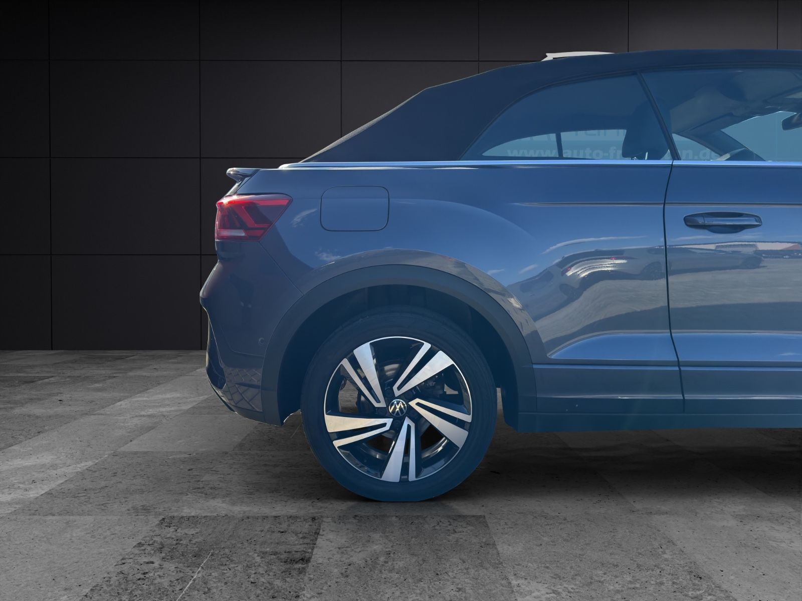 Fahrzeugabbildung Volkswagen T-Roc Cabriolet R-Line Cam*Shzg*LED*Lkhzg