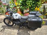 Royal Enfield Himalayan 411 mit viel Zubehör - Royal Enfield Himalayan