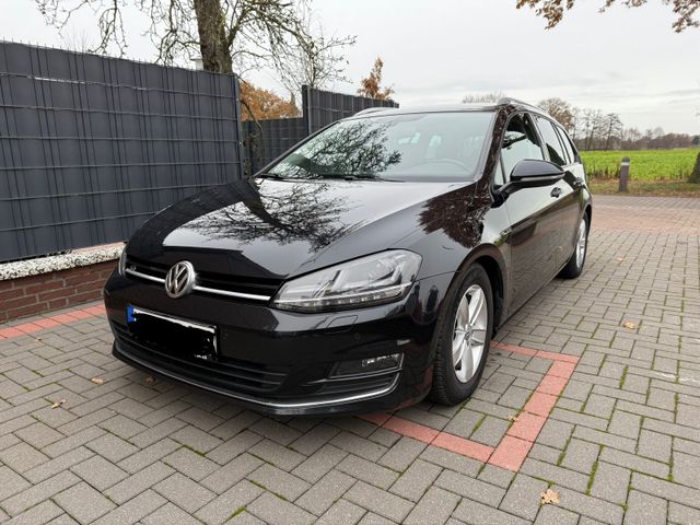 Volkswagen Golf 7 Variant R Line / LED-Sch...