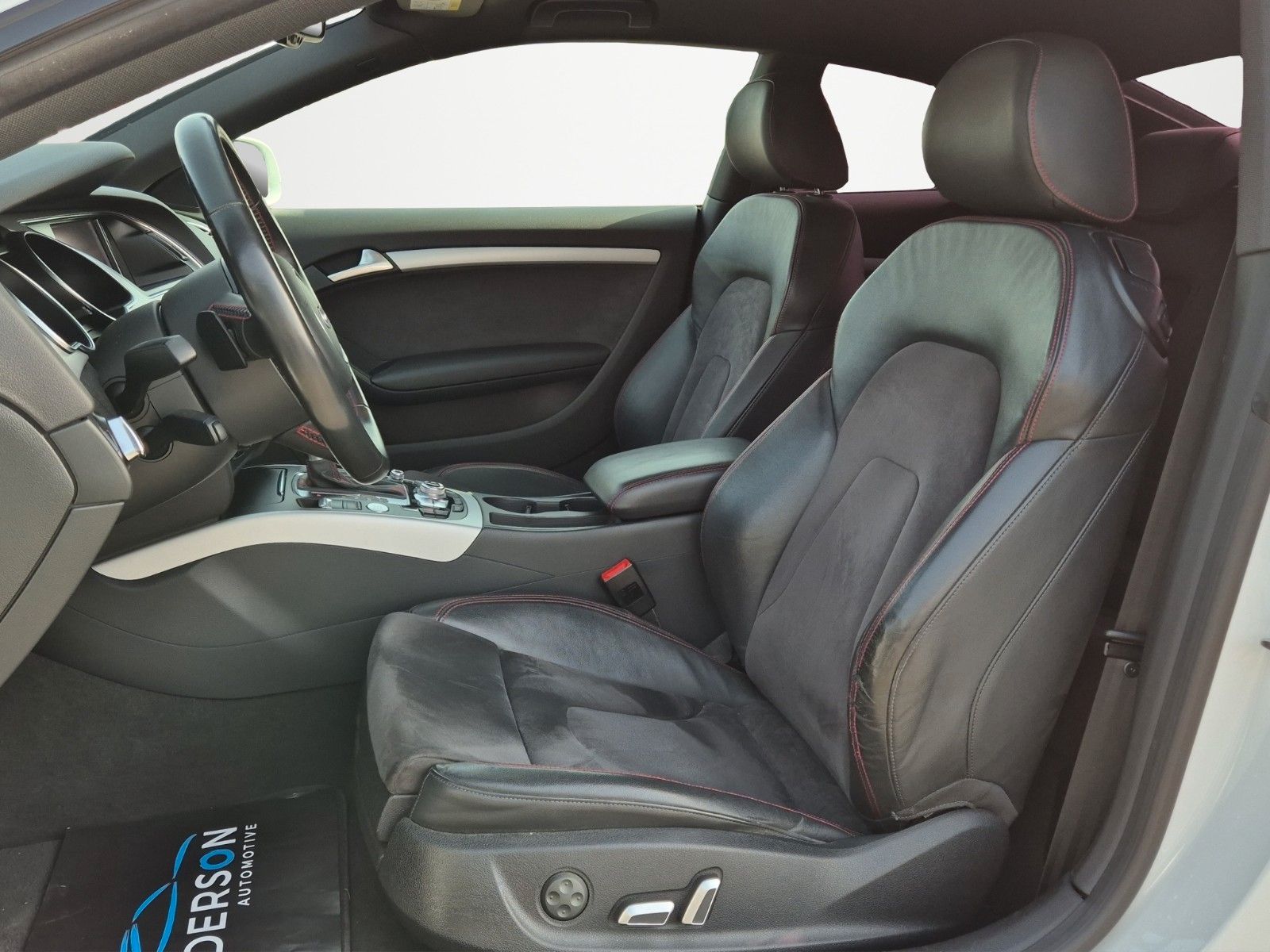 Fahrzeugabbildung Audi A5 3.0TDI QUAT SLINE S-TRONIC KAM KEYLESS STANDH