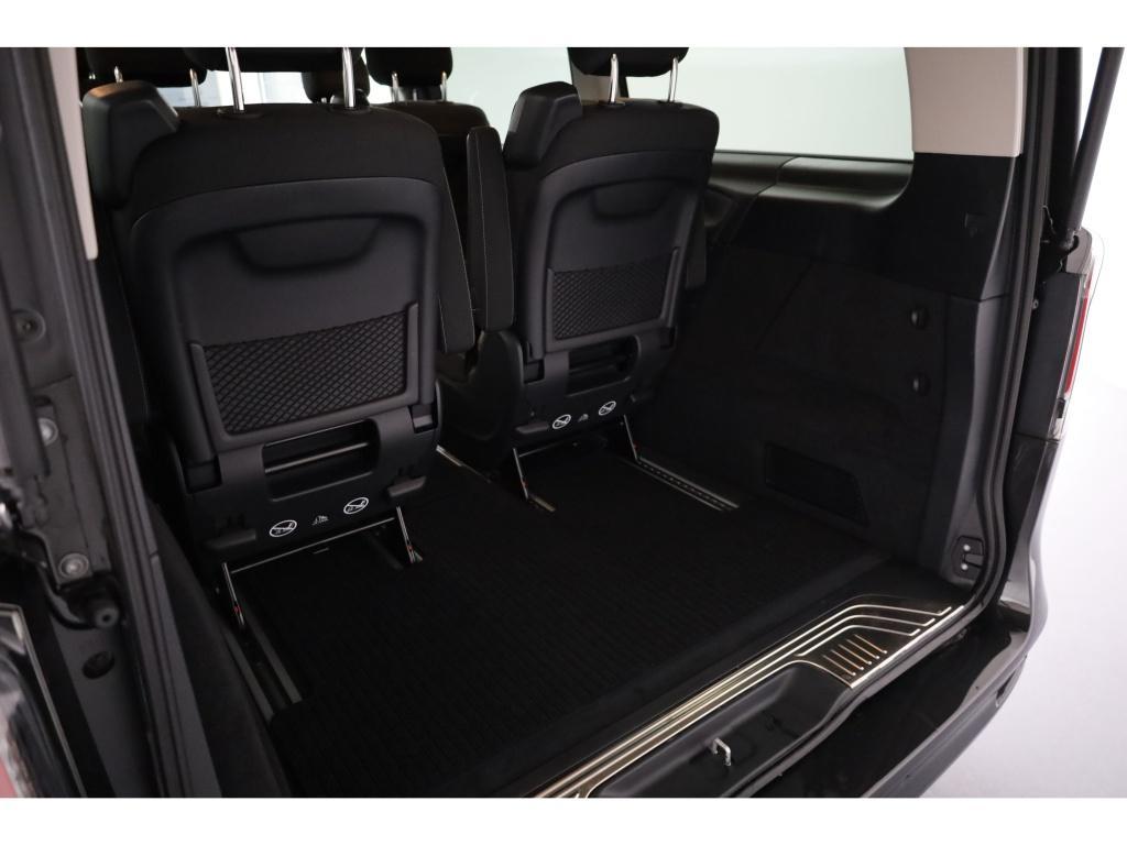Mercedes-Benz V 220