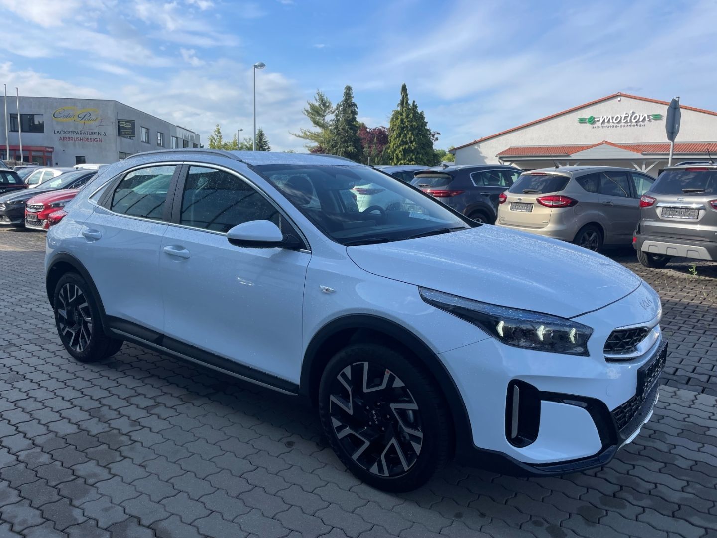 Fahrzeugabbildung Kia XCeed Vision LED Kamera Verkehrszeichenerk Navi