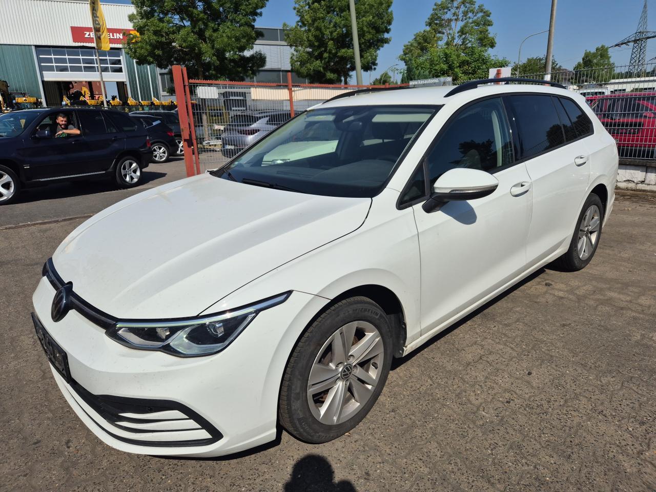 Volkswagen Golf VIII 2.0 TDI Variant Life+Navi+Klima+LED