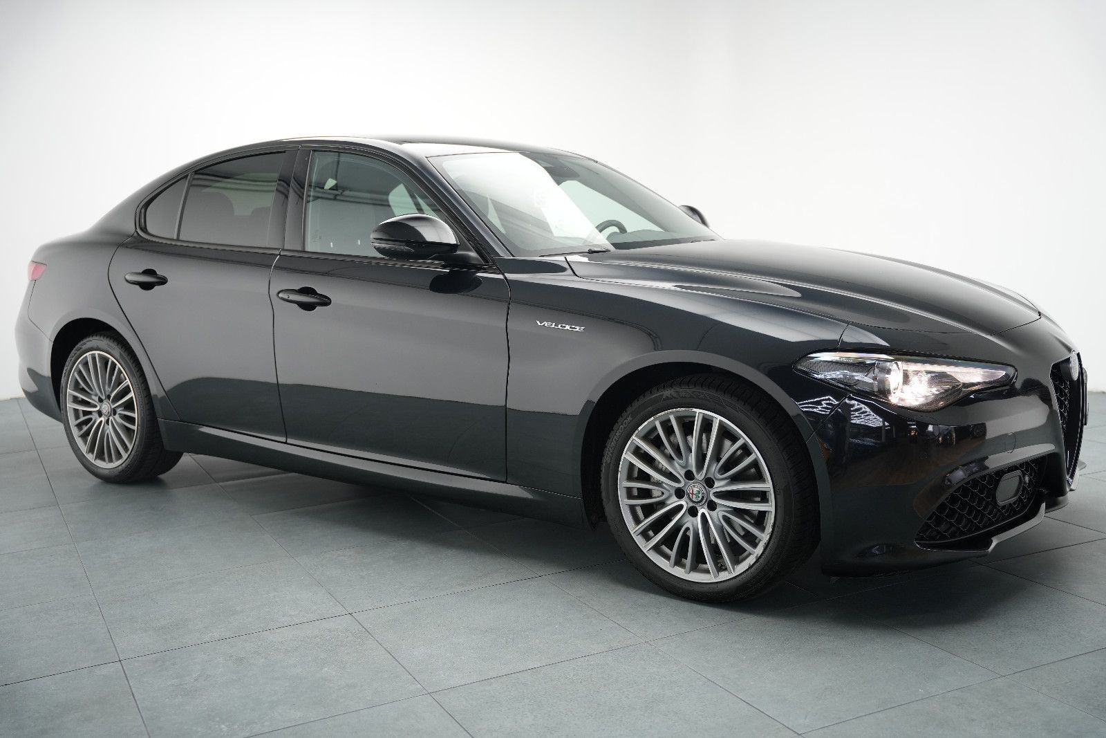 Fahrzeugabbildung Alfa Romeo Giulia Veloce *Harman&Kardon*Memory*Kamera*Navi