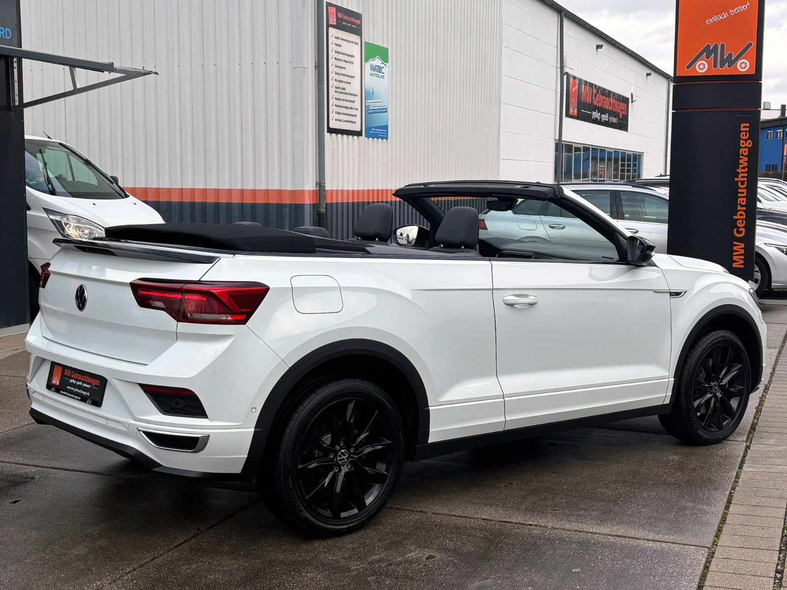 Fahrzeugabbildung Volkswagen T-Roc Cabrio 1.5TSI DSG R-Line ACC KAM LED SHZ
