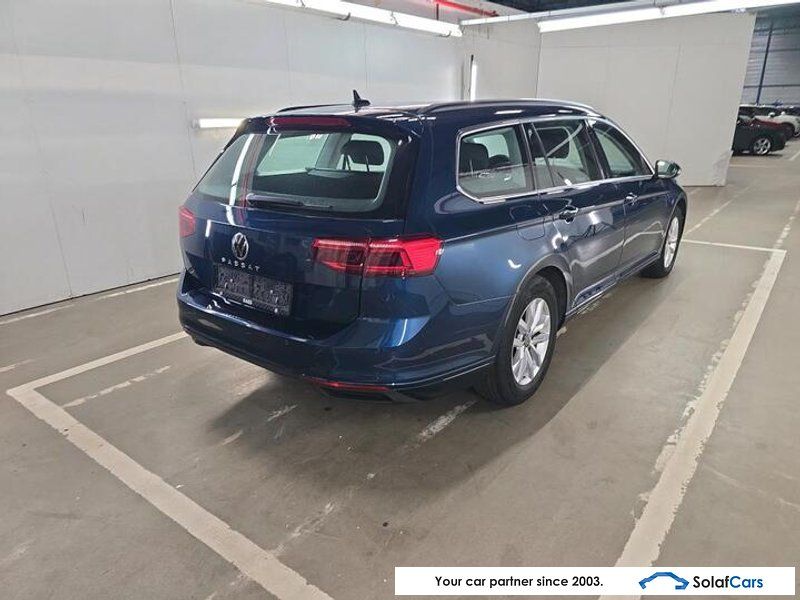 Volkswagen Passat Variant Variant 2.0 TDI Style Matrix Amb imagem 3