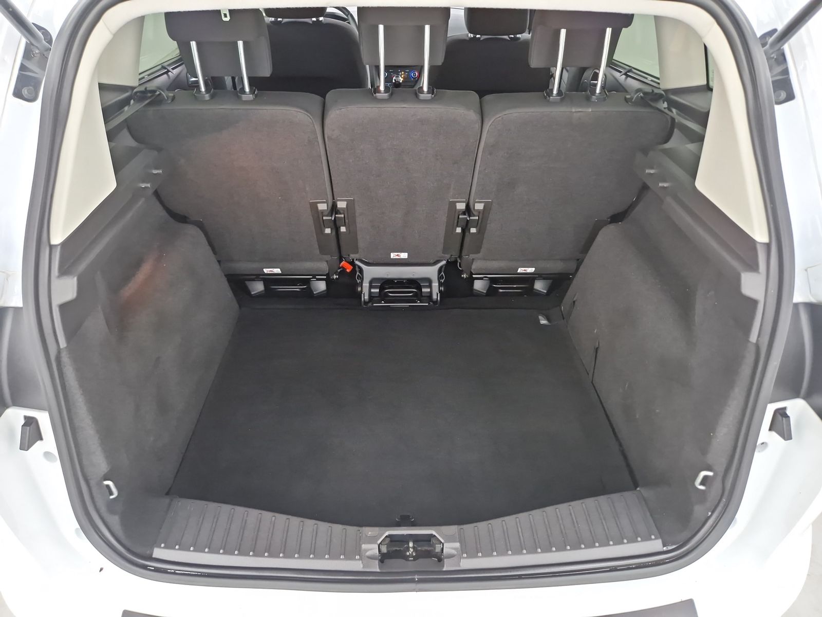 FORD C-Max  1.0 EcoBoost Cool &amp; Connect Navi Klima SHZ – Bild 10