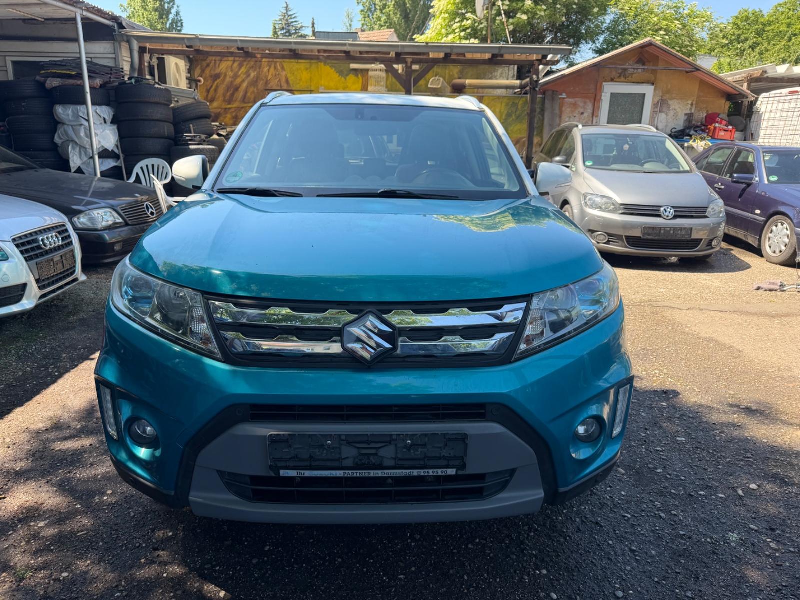 Suzuki Vitara 1.6 VVT Comfort 4x2. LEDER NAVI PANORAMA