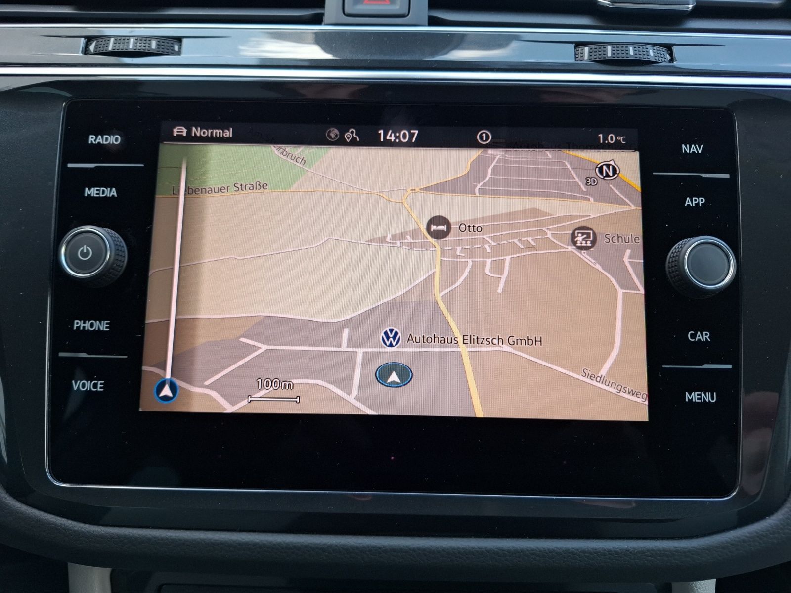 Fahrzeugabbildung Volkswagen Tiguan TSI Elegance DSG 4M Matrix Navi AID ACC R