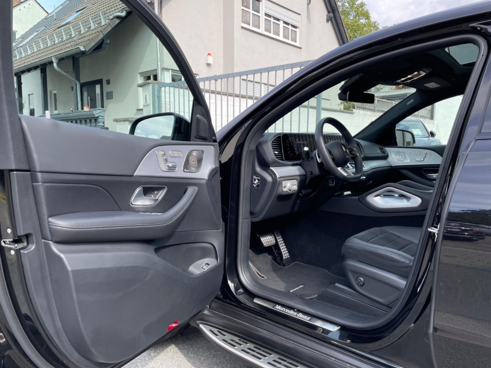 Fahrzeugabbildung Mercedes-Benz GLE 350 de Coupé Facelift |AMG|HUD|360°|22"|AHK