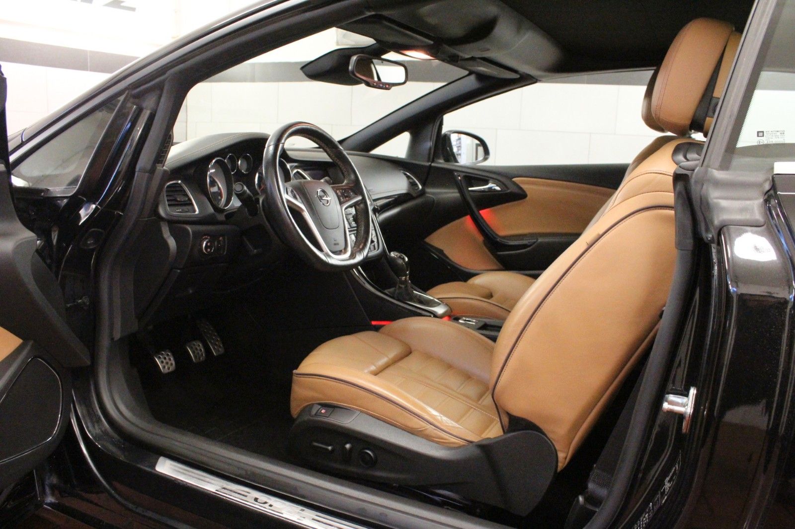 Fahrzeugabbildung Opel Cascada 1.4 Turbo 103kW ecoFLEX Active