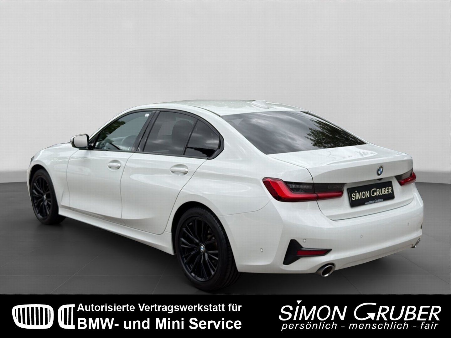 Fahrzeugabbildung BMW 318 i Adv Shadow HUD SHZ Innovationspaket Kamera