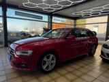 Audi A4 Avant Attraction*Quattro*AHK*TEMPOMAT - Audi: Kombi, At