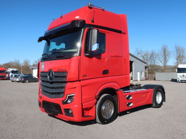 Mercedes-Benz 1851 LS Actros Gigaspace Solostar Öl Retarder