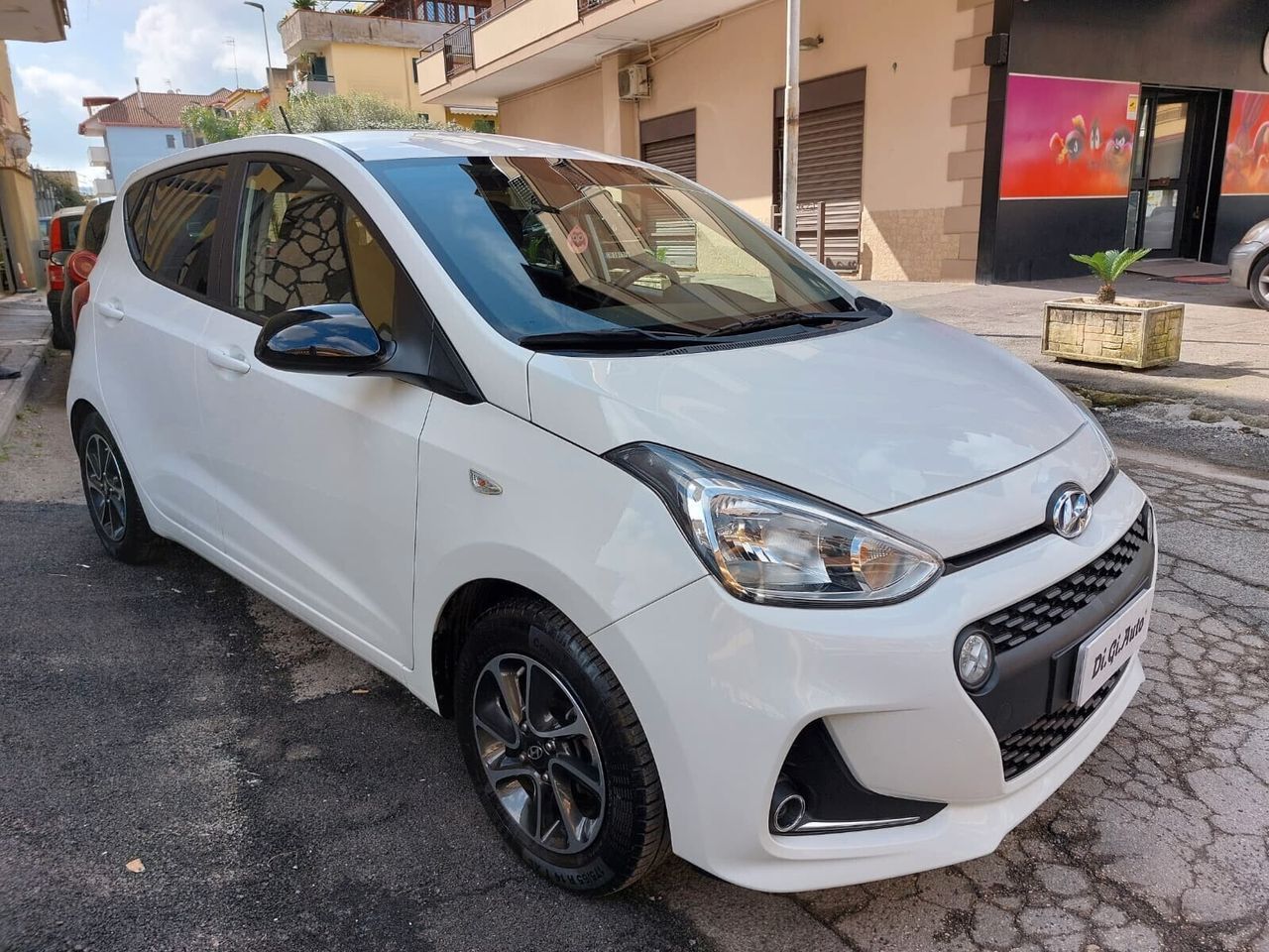 HYUNDAI i10