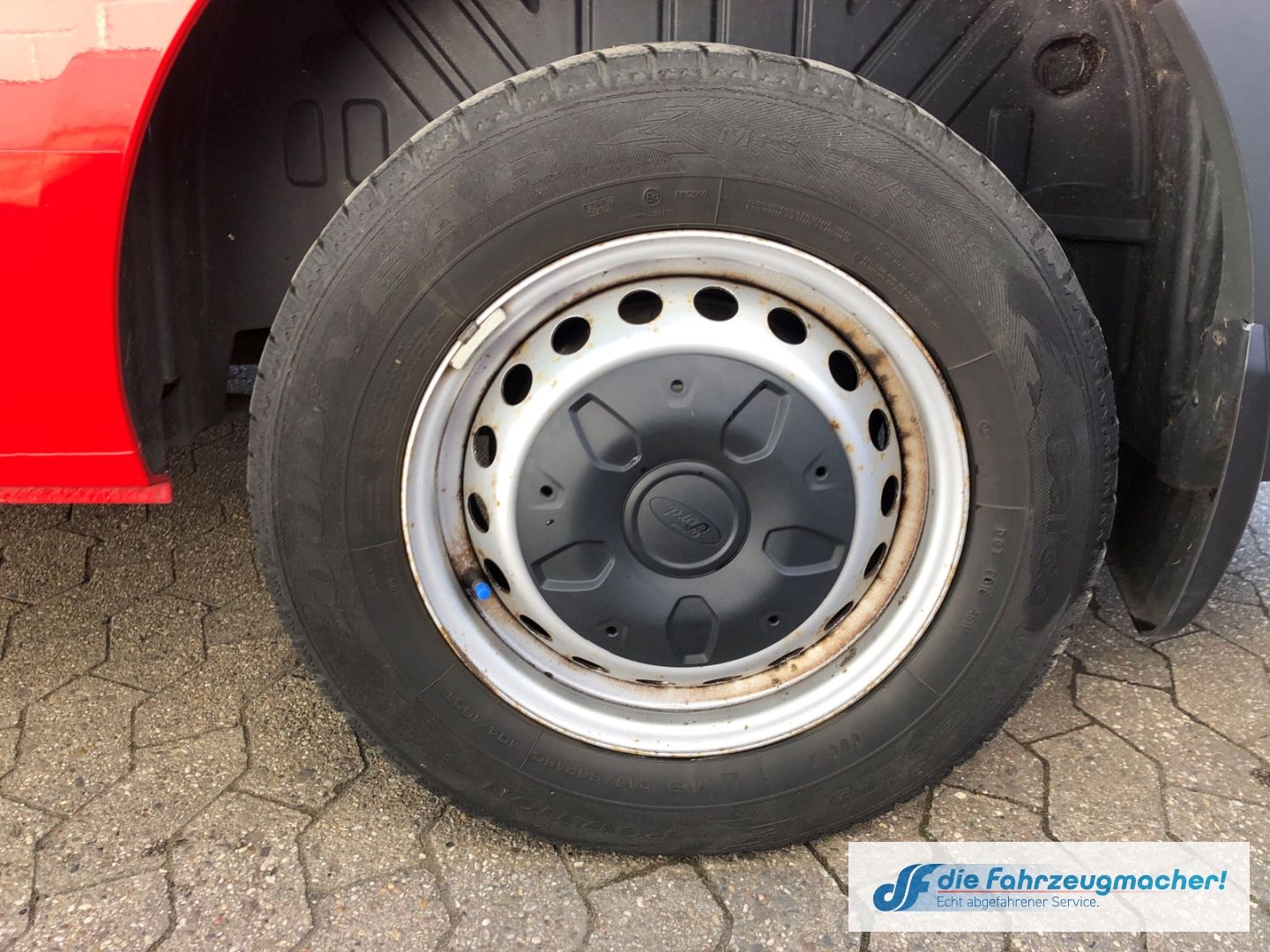 Fahrzeugabbildung Ford Transit Custom Kombi 300 L1 2.2 TDCi *2545
