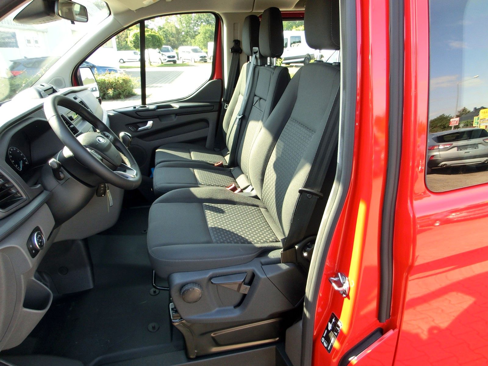 Fahrzeugabbildung Ford Transit Custom Kasten Pkw 320 L2 MHEV