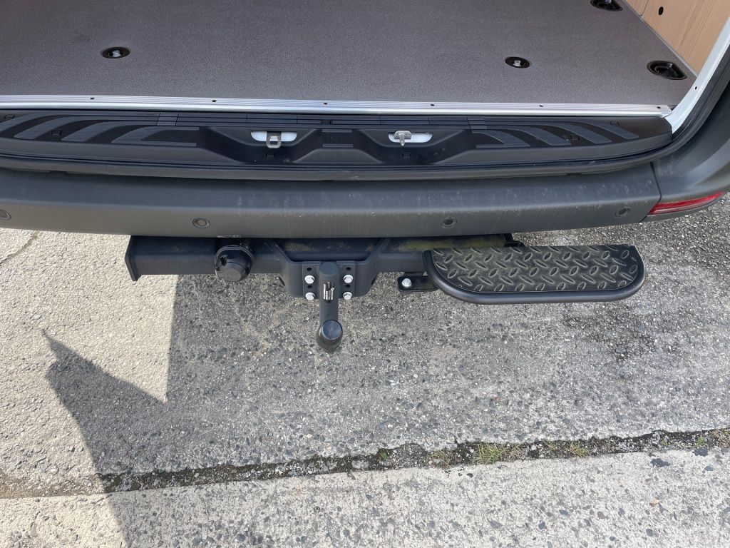 Fahrzeugabbildung Mercedes-Benz Sprinter 319 Kasten SELECT L4H2 4x4 LED AHK DIST