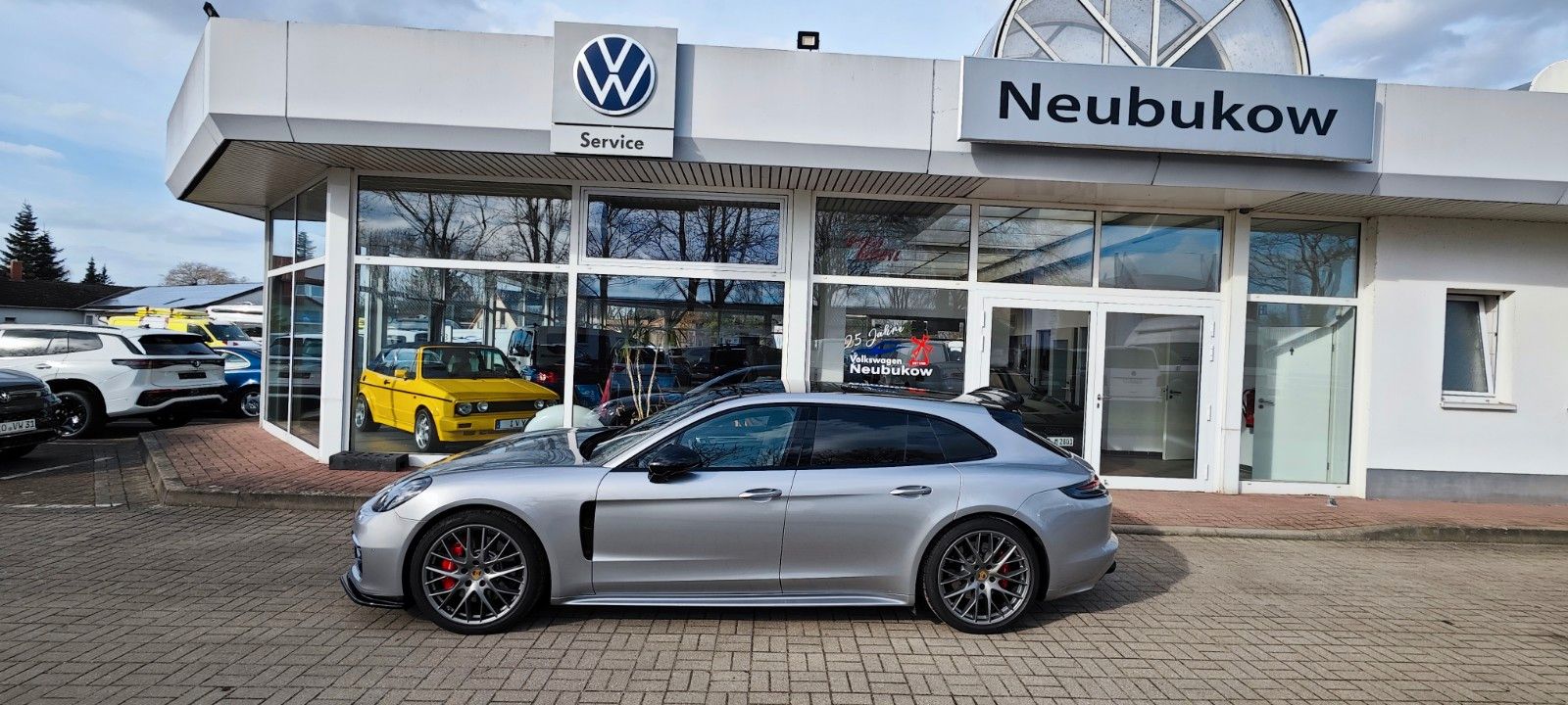 PORSCHE Panamera Sport Turismo GTS/INNO DRIVE/PDCC/LED/