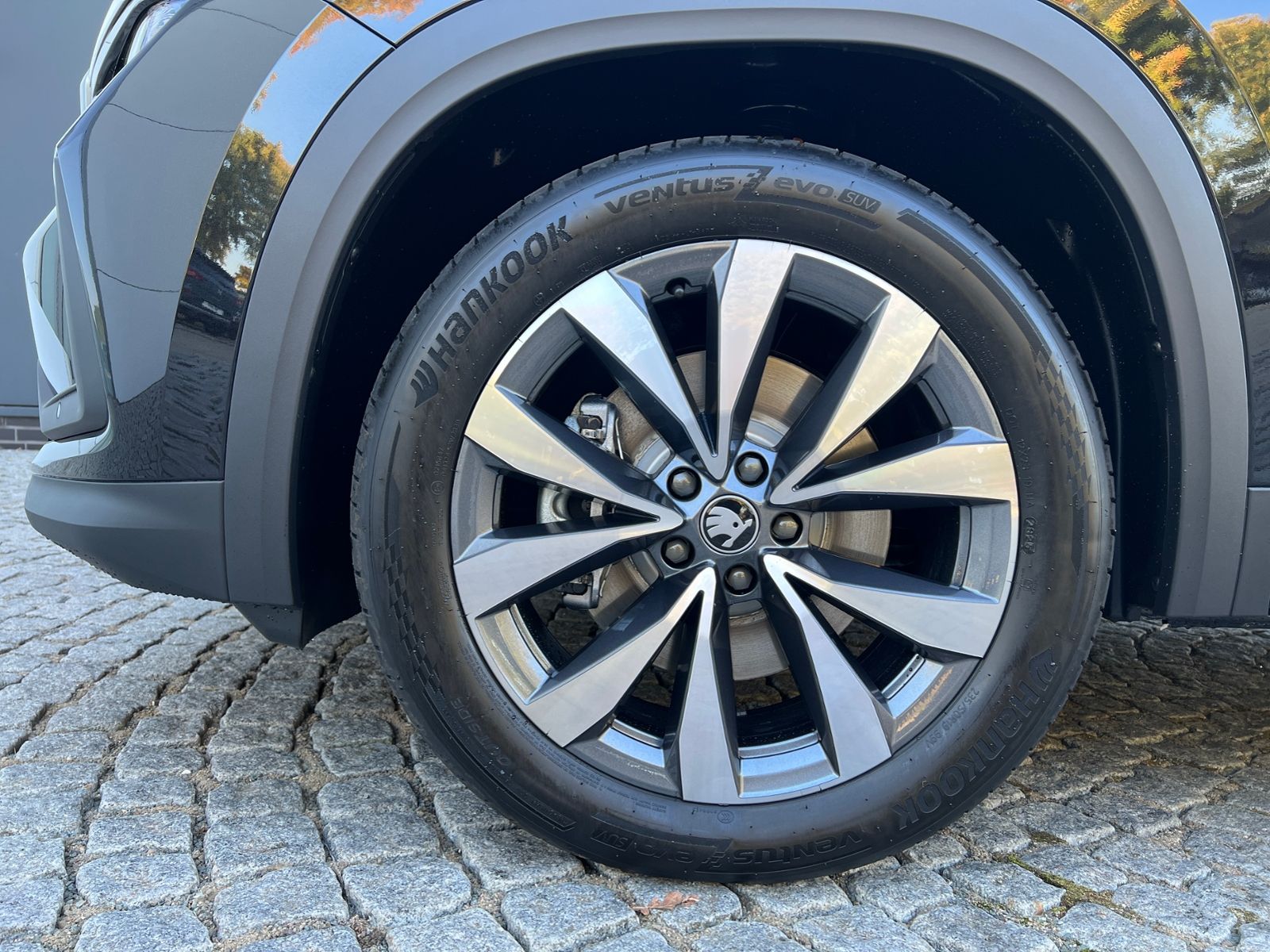 Fahrzeugabbildung SKODA Kodiaq Selection 2.0 TDI DSG 4x4 *AHK, Navi, Kam