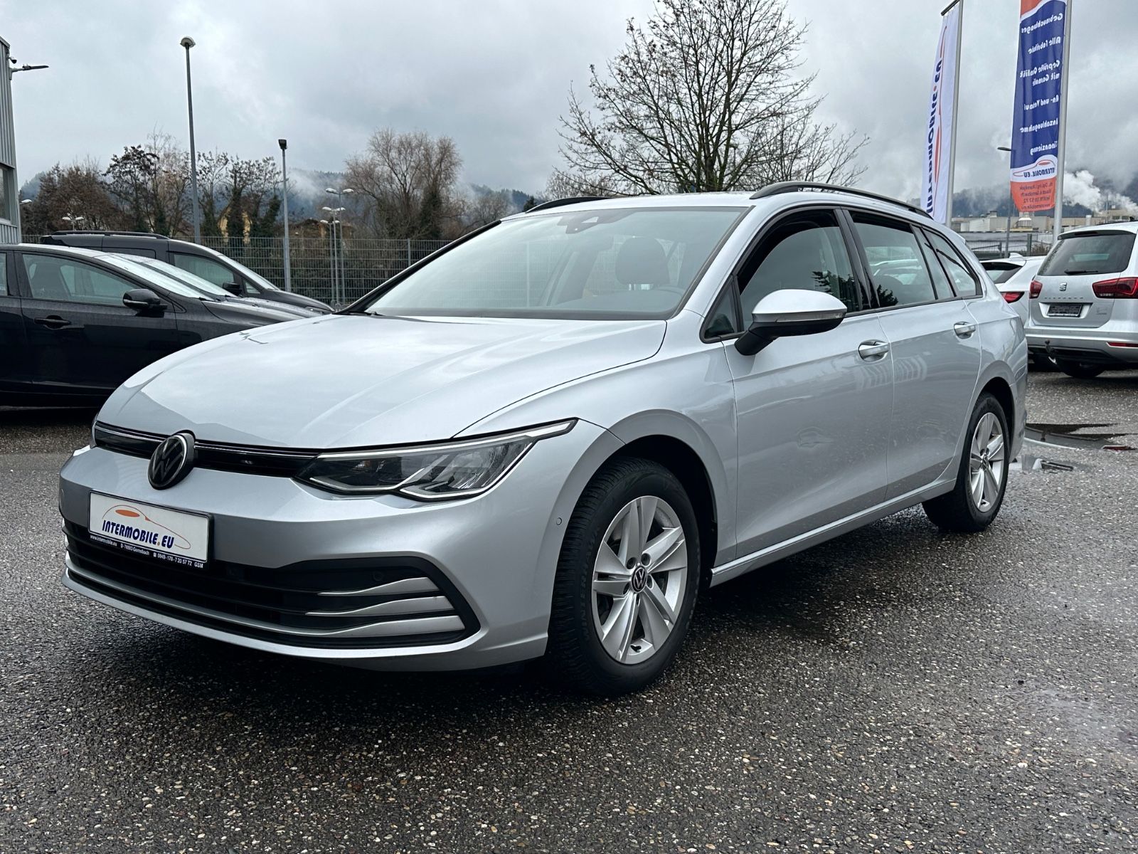 Volkswagen Golf VIII 2.0 TDI Variant Life DSG LED NAVI CAM*