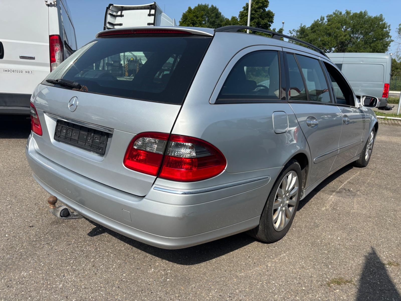 Mercedes-Benz E 220 E -Klasse T-Modell E 220 T CDI