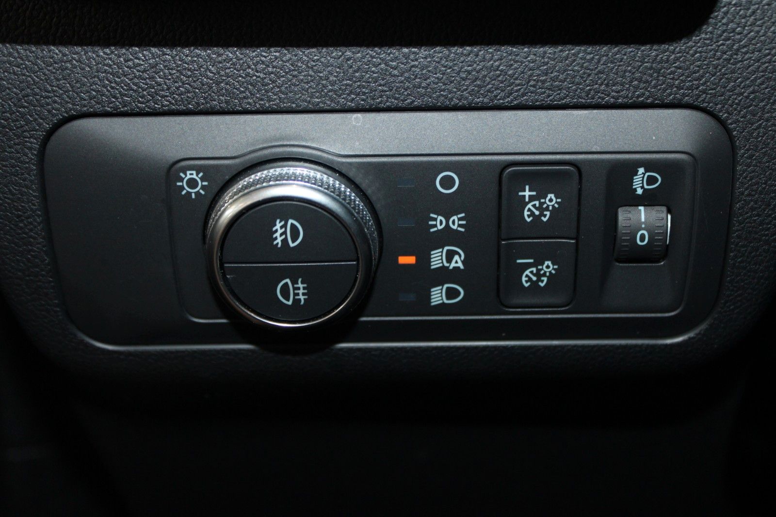 Fahrzeugabbildung Ford Kuga 1.5 EcoBlue Cool & Connect NAVI WinterPaket