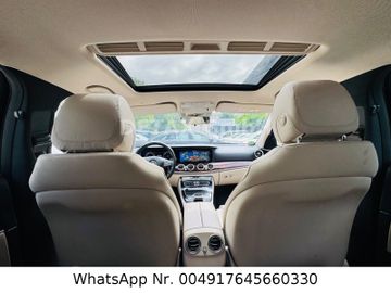 Mercedes E 220 - 12