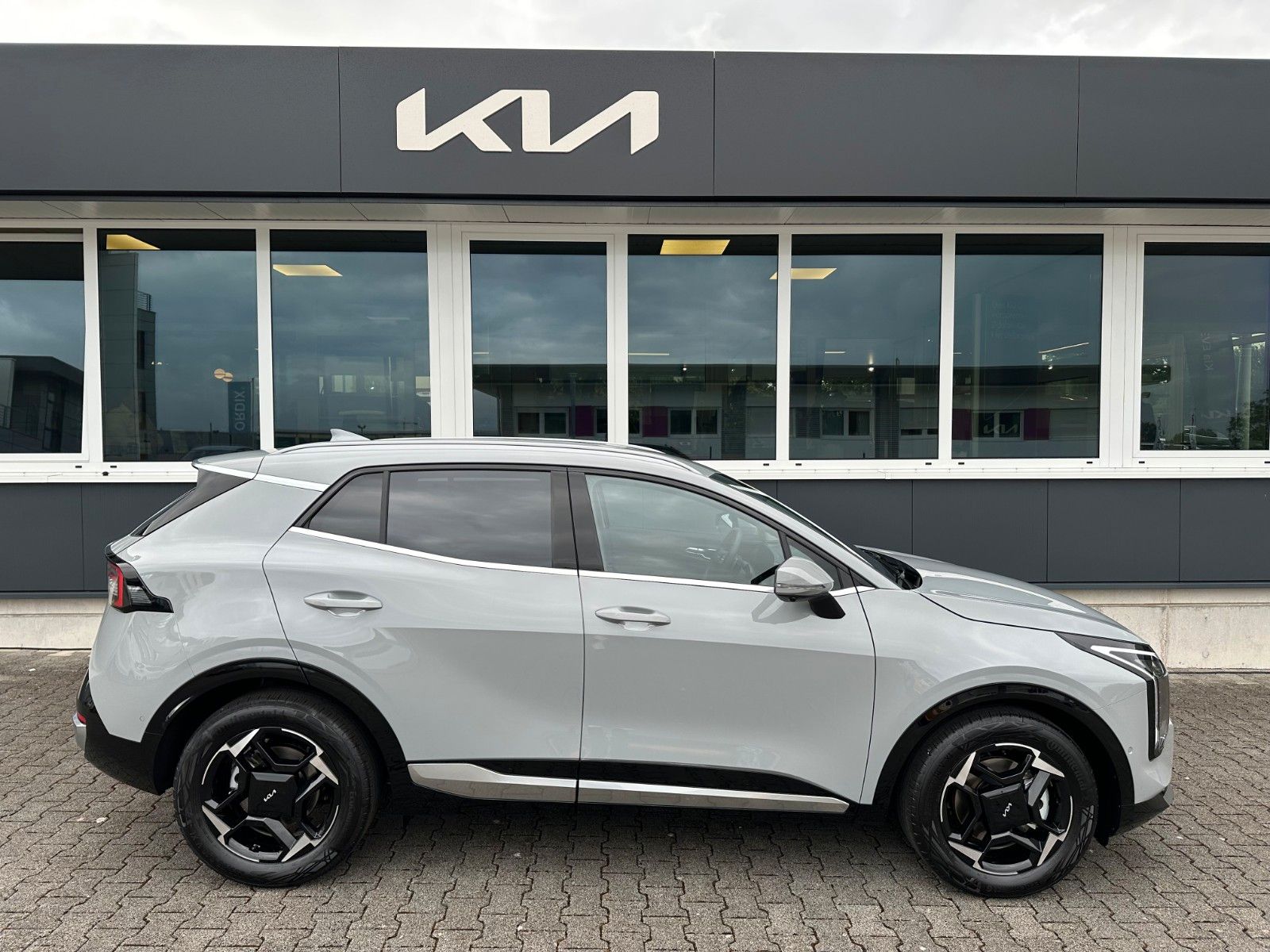 Fahrzeugabbildung Kia Sportage 1.6 T-GDI Hybrid 2WD Spirit Drive Wise