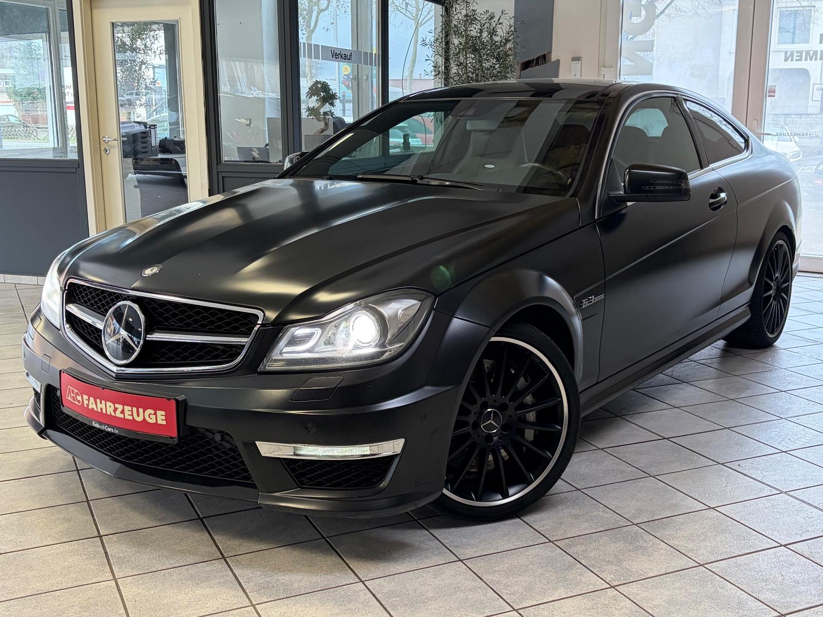 Mercedes-Benz C 63 AMG Coupé Edition 1 / Magno / Panorama /