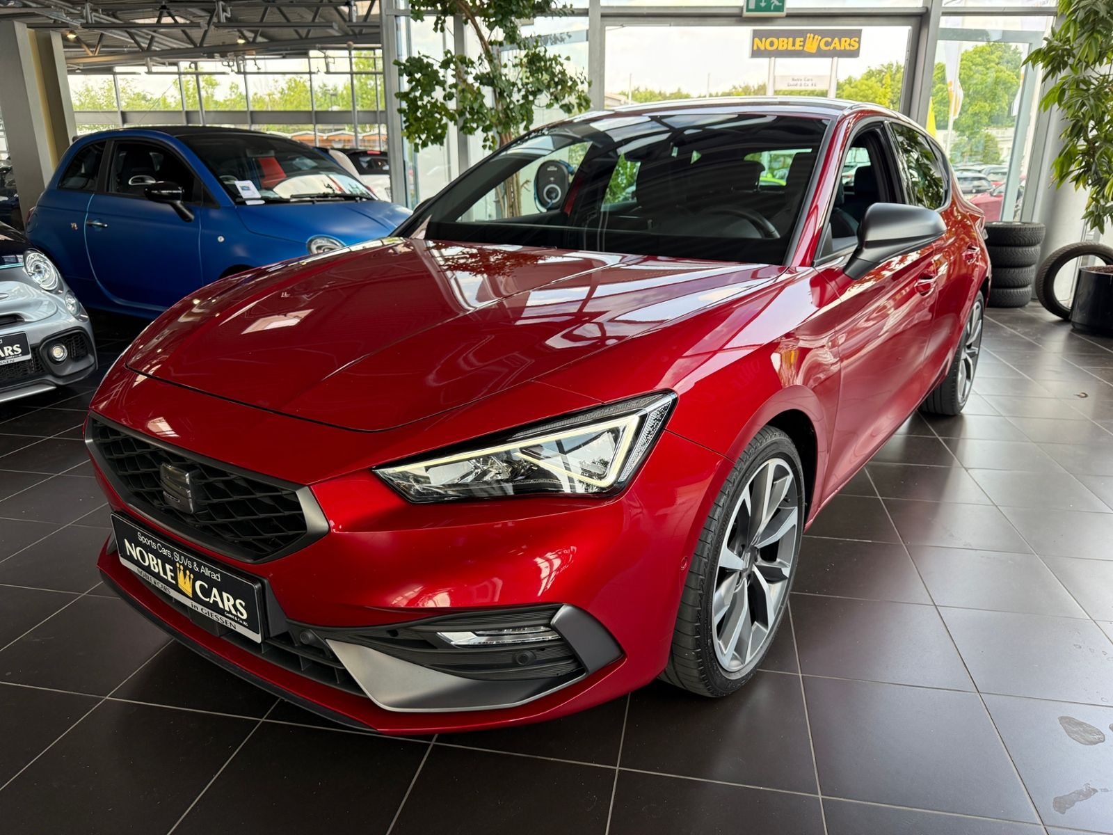 Fahrzeugabbildung SEAT Leon FR RFK LED NAVI CARPLAY