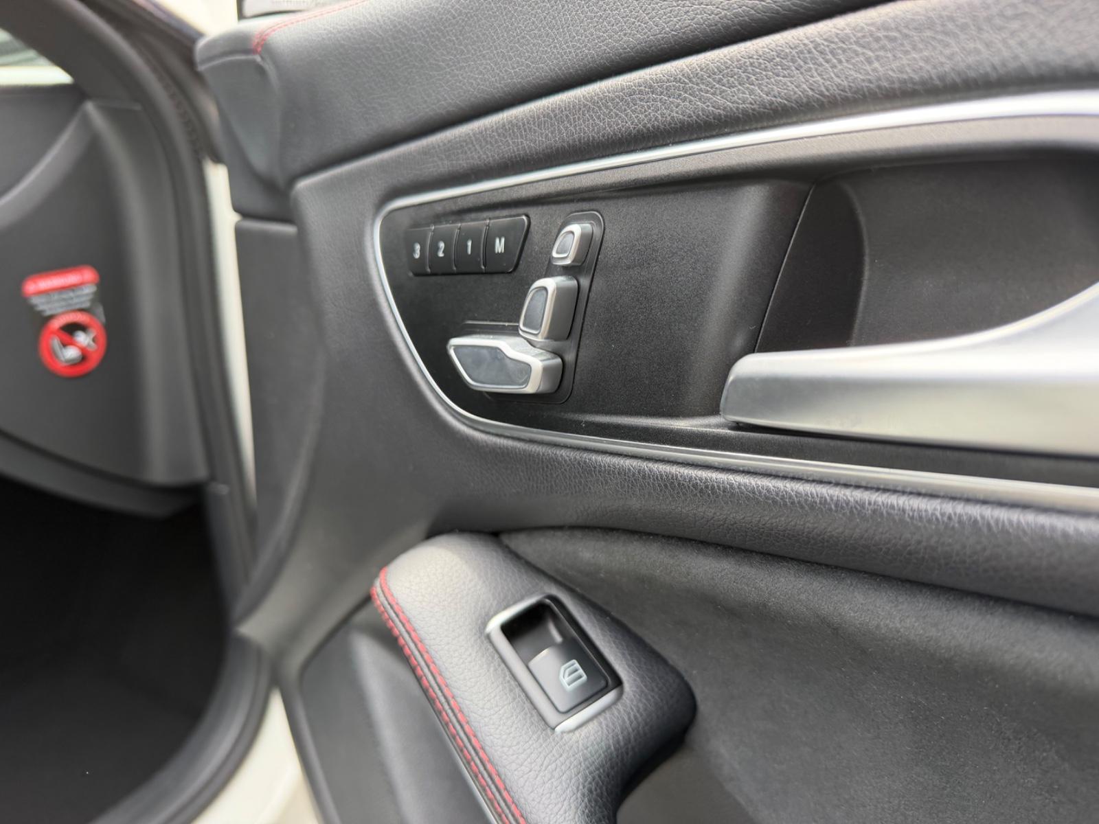 MERCEDES-BENZ CLA 45 AMG 381ch 4MATIC PERFORMANCE PANO MEMORY CARBON ÉCHAPP PERFORMANCE