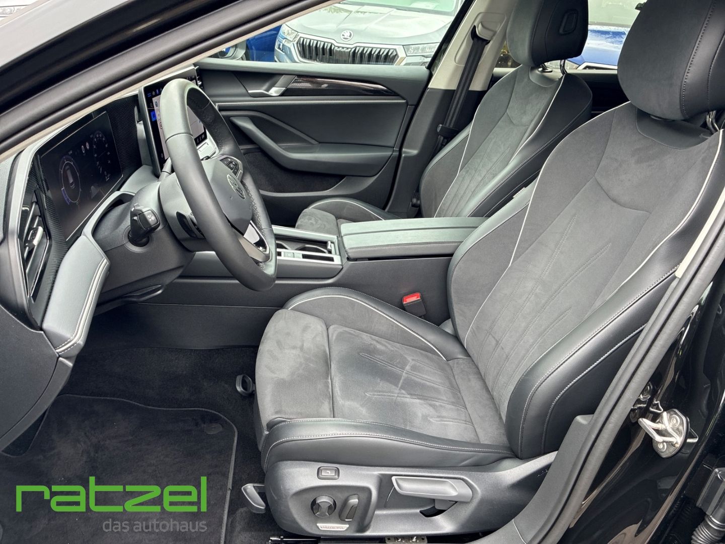 Fahrzeugabbildung Volkswagen Passat Variant 2.0 TDI DSG BUSINESS Navi Kamera