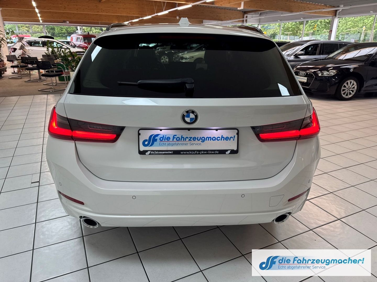 Fahrzeugabbildung BMW 320 Touring *FACELIFT*Navi Digitales Cockpit LED