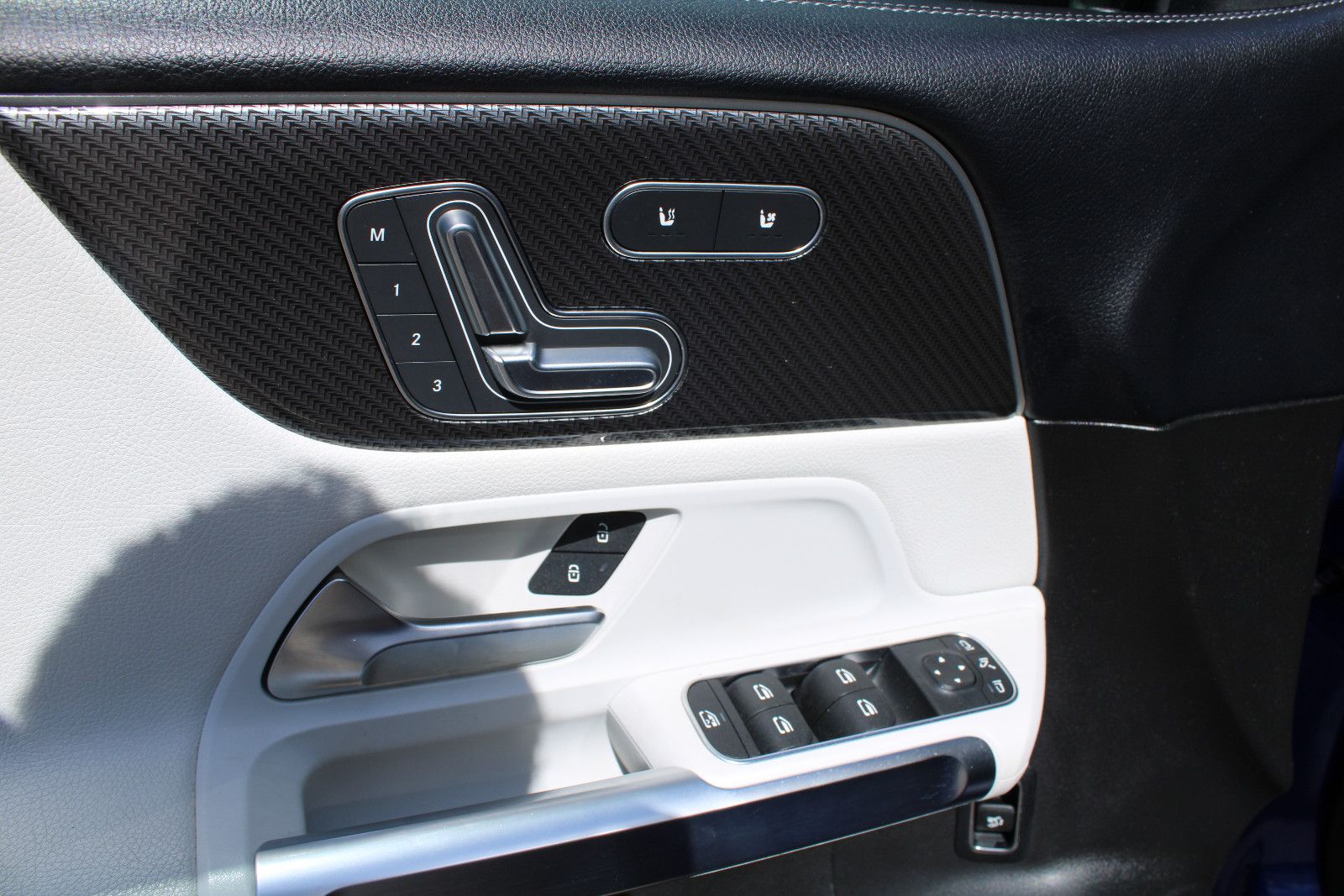 Mercedes-Benz GLB 220d 4Matic AMG-Line Head-Up Distronic AHK foto 13
