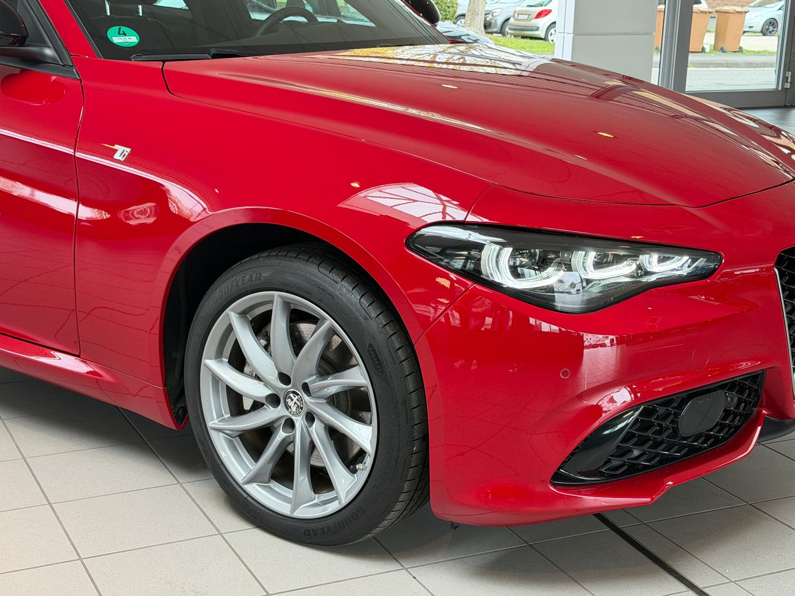 Fahrzeugabbildung Alfa Romeo Giulia Ti Q4/MEMORY/ACC/NAVI/KAMERA/SHZ
