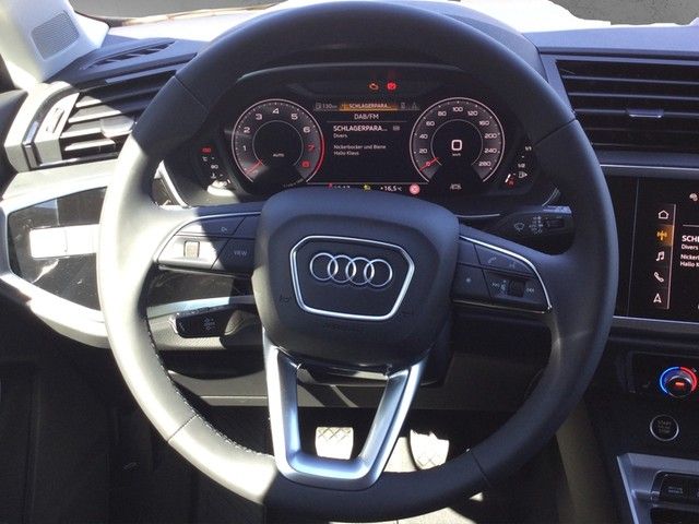 Fahrzeugabbildung Audi Q3 35 TFSI advanced LED Navi GRA virtual cockpit