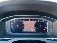Volkswagen Passat Var. 2.0 TSI DSG 4M R-Line STDHZ PANO AHK bei Autohaus Landmann & Maier OHG