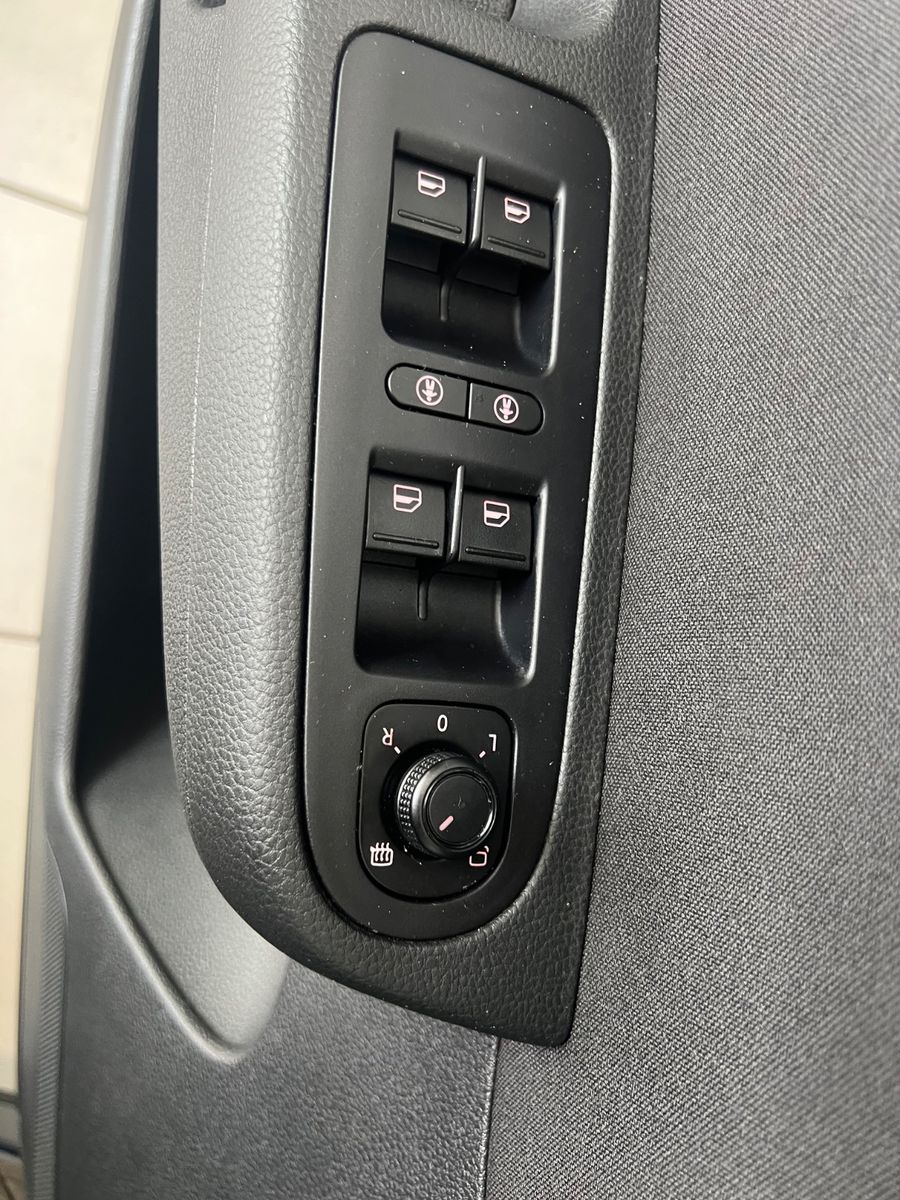 Fahrzeugabbildung Volkswagen Sharan 2.0 TDI Comfortline * PANO* R.KAMERA *AHK