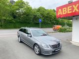 Mercedes-Benz E 200 CGI T Automatik BlueEFFICIENCY AVANTGARDE - Mercedes-Benz E 200: Blueefficiency