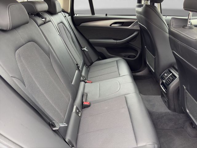 Fahrzeugabbildung BMW X3 xDrive 20d xLine+LED+Kamera+ACC+Head-Up+AHK